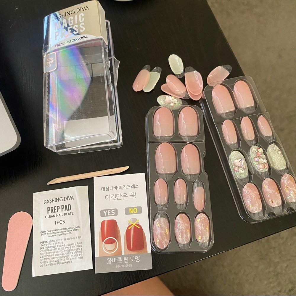 Dashing Diva Magic Press Pedi